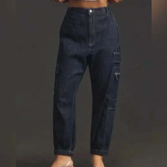 PILCRO Seamed Sport Low-Rise Cargo Jeans - Picture 5 of 15